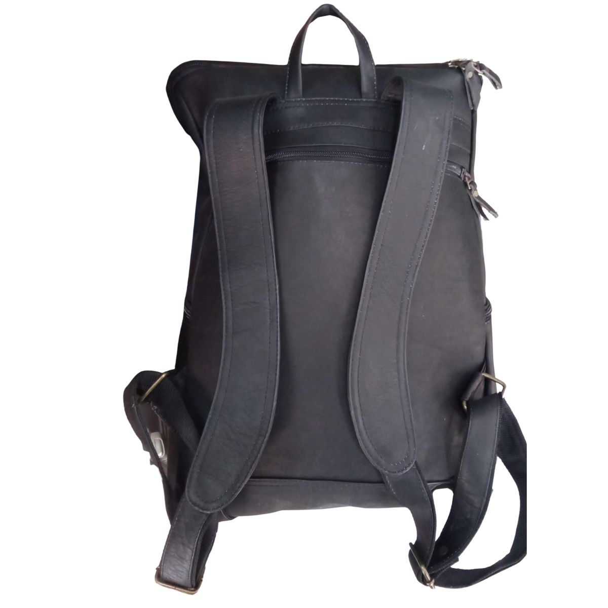 Comprar morrales Vélez Hombre En ONLINESHOPPINGCENTERG sabemos que elegir el morral Vélez hombre ideal es clave para tu estilo y funcionalidad. Los morrales Vélez hombre son sinónimo de calidad, diseño colombiano y durabilidad. Aquí te resolvemos todas las dudas para que encuentres el bolso Vélez hombre perfecto, ya sea un morral de cuero hombre, una bandolera hombre cuero o un bolso manos libres hombre Vélez. ¿Por qué comprar un morral Vélez hombre? Los bolsos Vélez hombre se destacan por su fabricación artesanal. Un morral de piel hombre Vélez no es solo un accesorio; es una inversión en calidad y estilo. Ya busques una mochila de cuero hombre para el trabajo o una bandolera de cuero hombre para el día a día, la marca ofrece diseños para todos. Catálogo de Modelos de Morrales Vélez para Hombre Morrales Ejecutivos y de Cuero Nuestra sección de morral hombre cuero es ideal para el profesional moderno. Encuentra morrales de cuero para hombre con compartimentos para laptop y organizadores. Si prefieres un estilo más clásico, nuestros bolsos de cuero para hombre artesanales son la mejor elección. Bandoleras y Manos Libres Para un look más casual y práctico, explora nuestras bandolera hombre piel. Perfectas para llevar lo esencial con estilo. Tenemos desde bandolera de cuero para hombre hasta bandolera de piel hombre con diseños modernos. No te pierdas nuestras riñonera Vélez hombre. Mochilas de Piel y Cuero Si necesitas más capacidad, nuestra colección de mochilas de piel para hombre es perfecta. Son resistentes, elegantes y funcionales. Encuentra la mochila de piel hombre que se adapte a tu vida diaria. Bolsos Vélez en Promoción y Outlet ¡Atención! En ONLINESHOPPINGCENTERG siempre tenemos ofertas increíbles. Visita nuestra sección de bolsos Vélez outlet y morrales Vélez outlet para encontrar los mejores precios en bolsos Vélez hombre económicos. No dejes pasar la oportunidad de adquirir tu morral Vélez hombre a un precio exclusivo. ¿Dónde comprar morrales Vélez hombre? Comprar morral Vélez hombre es fácil en ONLINESHOPPINGCENTERG. Somos distribuidores autorizados. Ofrecemos envíos a toda Colombia: Bogotá, Antioquia, Santander, Chocó, Vichada, Guaviare y más. ¡Recibe tu bolso de cuero para hombre en la puerta de tu casa! Morrales Vélez Hombre ¿Cómo saber si un morral Vélez es de buena calidad? Un morral Vélez hombre tiene una etiqueta de cuero con el logo, costuras rectas y uniformes, y un olor a cuero característico. En ONLINESHOPPINGCENTERG. ¿Qué precio tiene un morral Vélez para hombre? El bolso Vélez hombre precio varía según el modelo y el material. Los morrales de cuero para hombre tienen una inversión mayor que los de gamusa. Consulta nuestro catálogo con los bolsos Vélez precios actualizados. ¿Hacen envíos a mi ciudad? ¡Sí! Enviamos a todo el país. Si estás en Venezuela, Antioquia, Bogotá, Santander, Chocó, Vichada o Guaviare, tu morral de cuero hombre llegará seguro y rápido. ¿Tienen bolsos Vélez para mujer? ¡Por supuesto! aunque te encuentres en la sección de morrales Vélez hombre, también contamos con una amplia gama de bolsos Vélez mujer, morral Vélez mujer y bandolera Vélez hombre para regalo. Compra con Confianza en ONLINESHOPPINGCENTERG Encuentra el bolso caballero piel perfecto. Tenemos morrales Vélez hombre para every ocasión: viaje, trabajo o uso diario. Compra tu bolso de velez al mejor precio con nosotros. ¡Visítanos ya! 2. Preguntas Frecuentes (FAQ) Optimizadas ¿Dónde puedo comprar morrales Vélez hombre online? En ONLINESHOPPINGCENTERG puedes comprar morral Vélez hombre con total confianza. Somos tienda autorizada y enviamos a toda Colombia. ¿Cuál es el precio de un morral Vélez para hombre? El morral Vélez hombre precio depende del modelo. Tenemos desde opciones económicas en bolsos Vélez outlet hasta morrales de cuero para hombre premium. Todo para que encuentres tu bolso Vélez hombre oferta. ¿Qué diferencia un morral Vélez de buena calidad de una imitación? El morral Vélez hombre usa materiales de primera como cuero o piel de alta calidad, con costuras perfectas y el logo bien grabado. Las imitaciones usan materiales sintéticos de baja calidad. ¿Hacen envíos a Venezuela, Antioquia o Chocó? ¡Sí! Realizamos envíos nacionales e internacionales. Si buscas morrales Vélez hombre en Venezuela, Antioquia, Bogotá, Chocó, Santander, Vichada o Guaviare, nosotros te lo llevamos. ¿Los morrales Vélez son solo para hombres? No, la marca Vélez ofrece una gran variedad de modelos. aunque aquí hablamos de morrales Vélez hombre, también tenemos bolsos Vélez mujer y accesorios para todos. Envíos de Morrales Vélez Hombre a Toda Colombia ¿Buscas morrales Vélez hombre en Bogotá? En ONLINESHOPPINGCENTERG te lo entregamos en 24h. Distribuidores oficiales de morrales Vélez hombre en Antioquia. Envíos a Medellín y todo el departamento. Desde la capital hasta regiones como Chocó o Vichada, llevamos el estilo Vélez hasta tu puerta. Clientes en Santander y Guaviare ya disfrutan de sus morrales Vélez hombre. ¡Tú eres el siguiente!